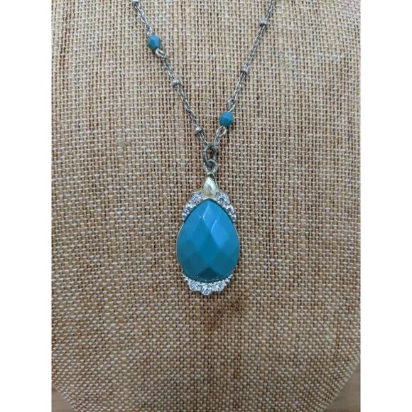 Avon Teardrop Necklace Silver Tone Blue‎ Acrylic Cabochon New with Tag - Picture 1 of 5